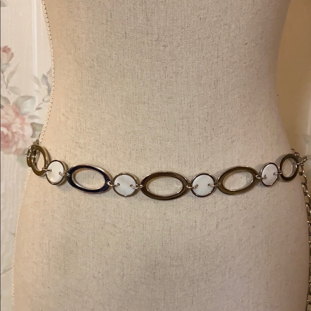 Belt w/ alternating open ovals & faux MOP circles - Picture 1 of 6